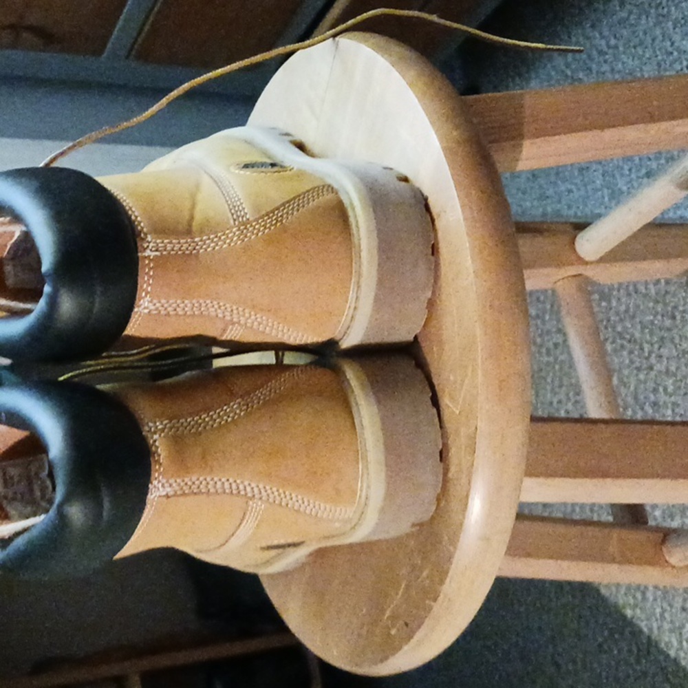 Work boots - Picture 3 of 4